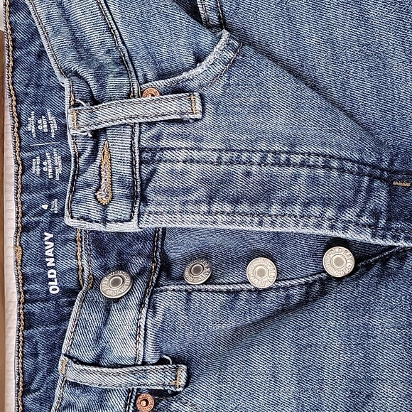 Old Navy Higher High-Rise OG Straight Button-Fly Ripped Jeans - Picture 4 of 10